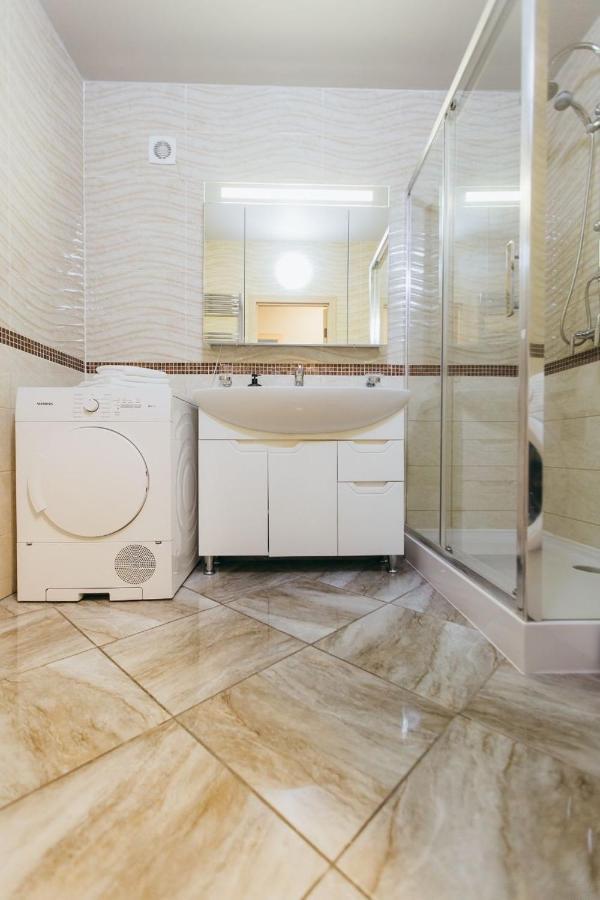 Apartment Atlant Luxury: Spacious Family On Golovna Chernivtsi