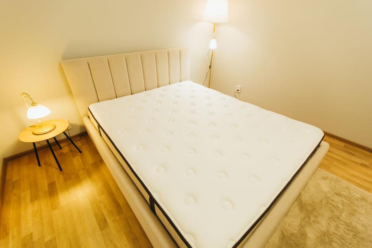Atlant Luxury: Spacious Family On Golovna * Chernivtsi
