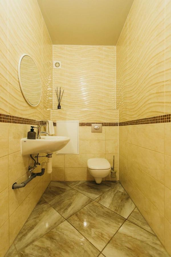 Apartment Atlant Luxury: Spacious Family On Golovna *