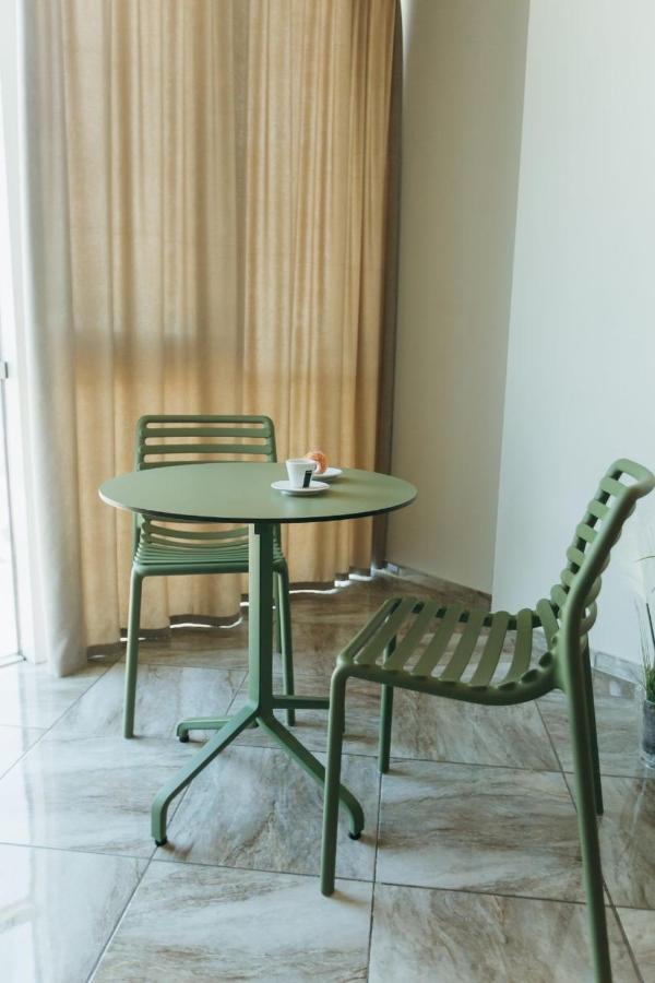 Atlant Luxury: Spacious Family On Golovna Apartment Chernivtsi